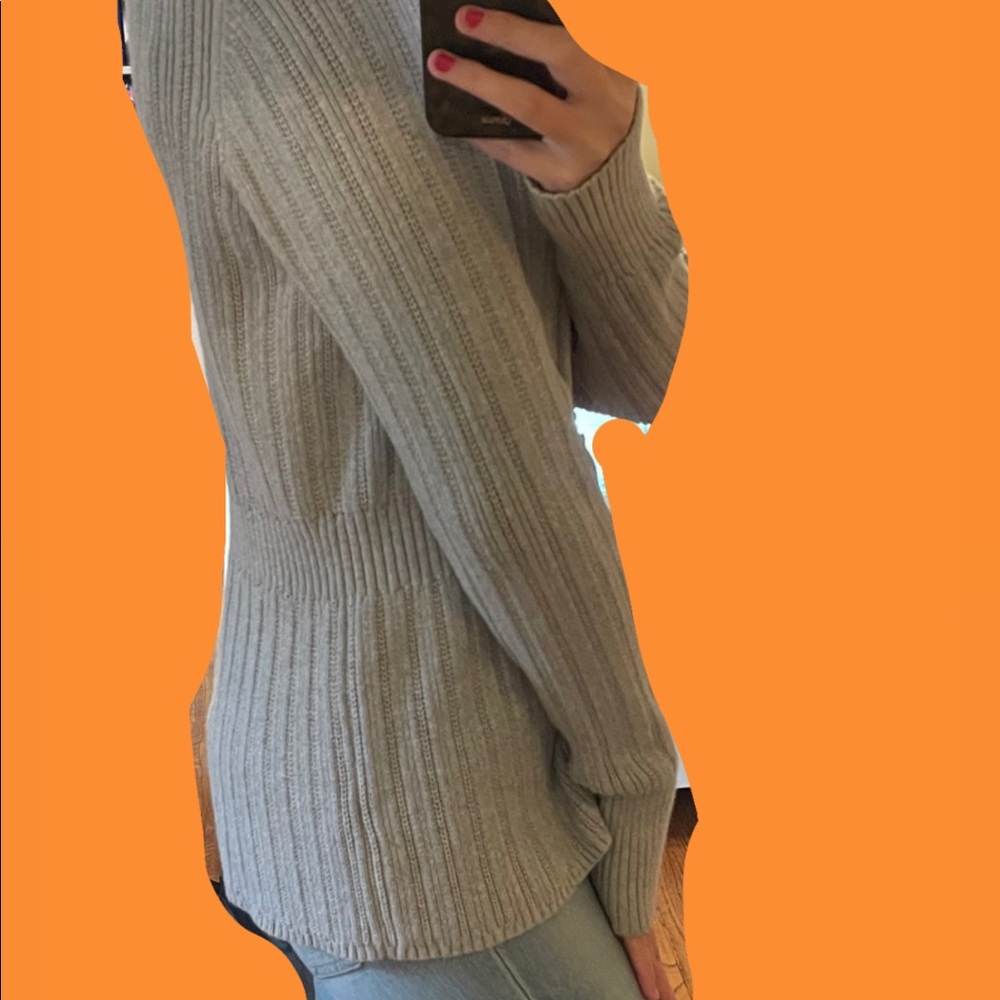2010’s style collared cardigan